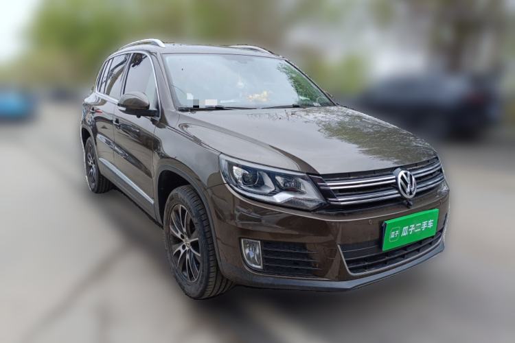 Used Volkswagen Tiguan 2016 300TSI Automatic Two-Wheel Drive Luxury Edition Front Right 45 Deg