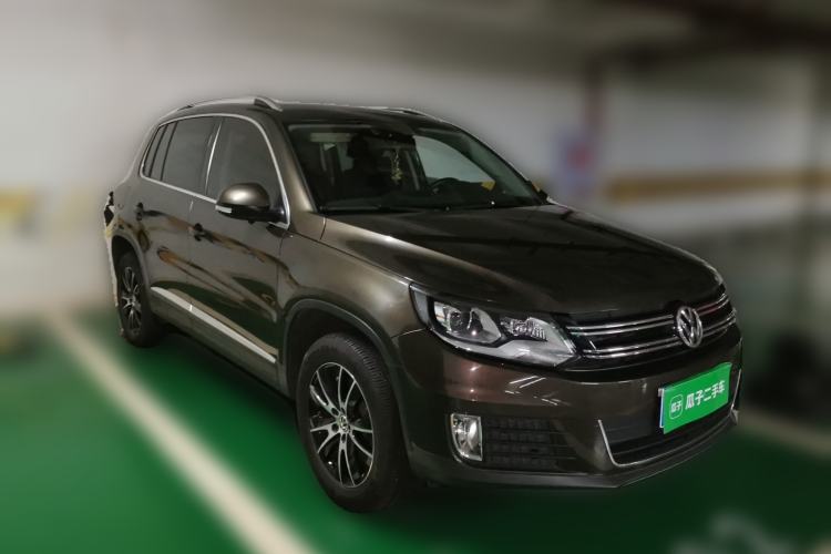 Used Volkswagen Tiguan 2016 300TSI Automatic Two-Wheel Drive Luxury Edition Front Right 45 Deg
