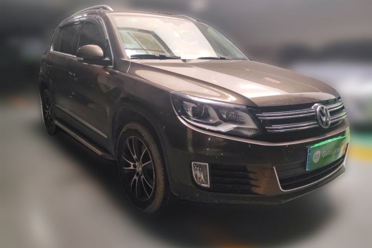 Used Volkswagen Tiguan 2016 300TSI Automatic Two-Wheel Drive Luxury Edition Front Right 45 Deg