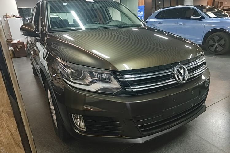 Used Volkswagen Tiguan 2016 300TSI Automatic Two-Wheel Drive Trend Edition Front Right 45 Deg