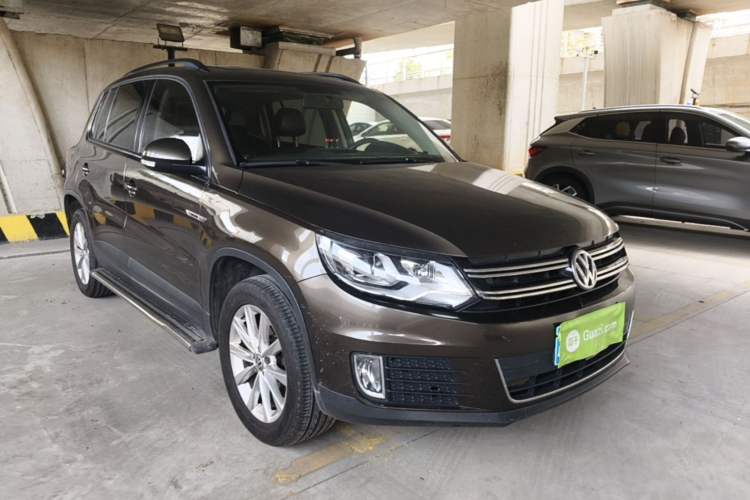 Used Volkswagen Tiguan 2016 300TSI Automatic All-Wheel Drive Fashion Vision Edition Front Right 45 Deg