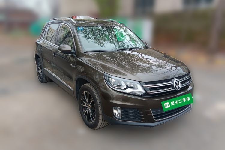 Used Volkswagen Tiguan 2016 300TSI Automatic All-Wheel Drive Luxury Edition Front Right 45 Deg