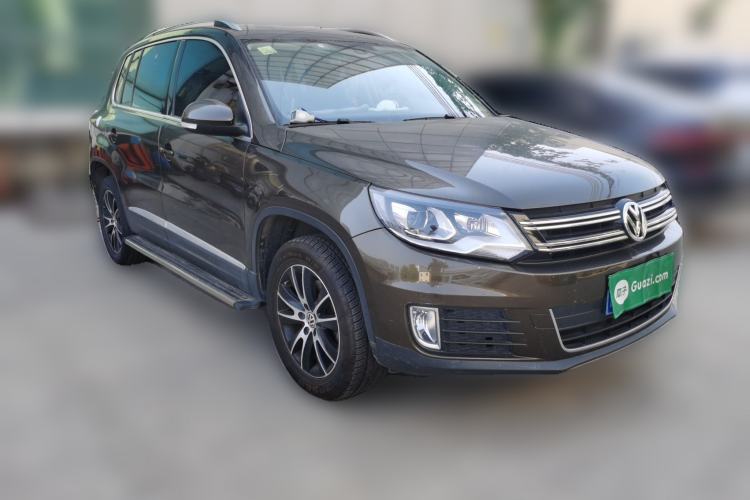 Used Volkswagen Tiguan 2016 300TSI Automatic Two-Wheel Drive Luxury Edition Front Right 45 Deg