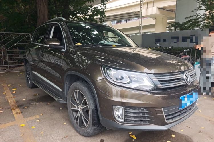 Used Volkswagen Tiguan 2016 300TSI Automatic Two-Wheel Drive Luxury Edition Front Right 45 Deg