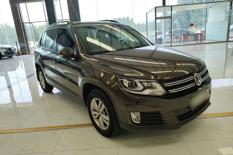 Used Volkswagen Tiguan 2016 300TSI Automatic Two-Wheel Drive Trend Edition Front Right 45 Deg