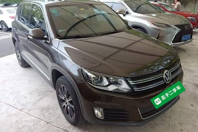 Used Volkswagen Tiguan 2016 300TSI Automatic Two-Wheel Drive Luxury Edition Front Right 45 Deg