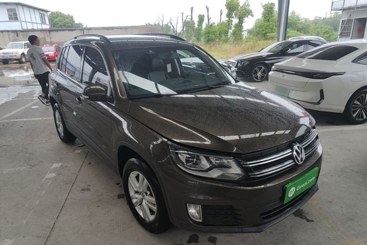 Used Volkswagen Tiguan 2016 300TSI Automatic Two-Wheel Drive Trend Edition Front Right 45 Deg