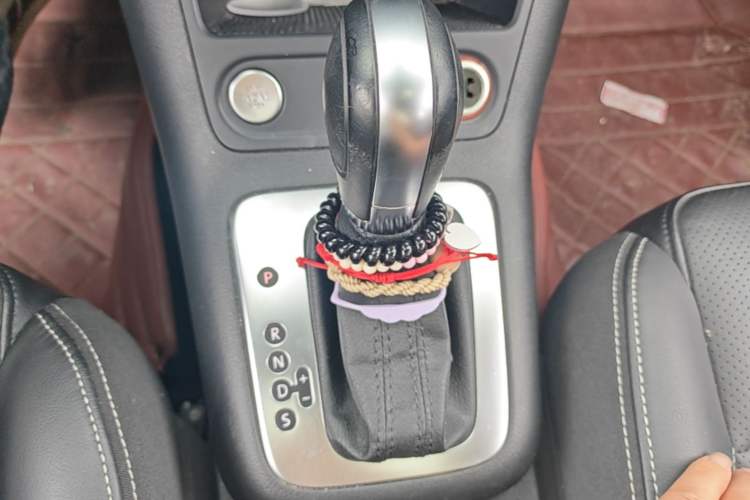 Used Volkswagen Tiguan 2016 300TSI Automatic Two-Wheel Drive Luxury Edition Gear Lever