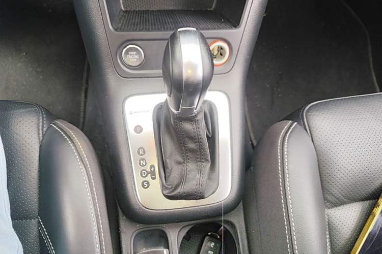 Used Volkswagen Tiguan 2016 300TSI Automatic All-Wheel Drive Luxury Edition Gear Lever