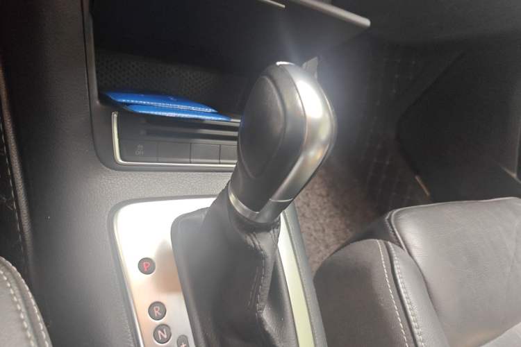 Used Volkswagen Tiguan 2016 300TSI Automatic Two-Wheel Drive Comfort Edition Gear Lever