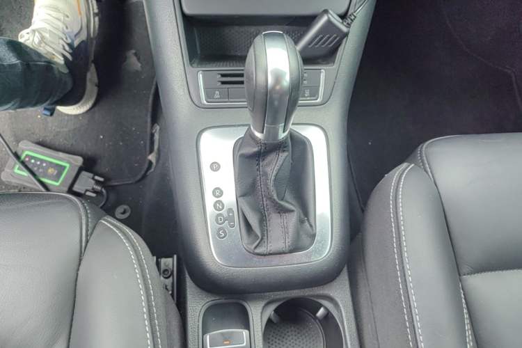 Used Volkswagen Tiguan 2016 300TSI Automatic Two-Wheel Drive Comfort Edition Gear Lever