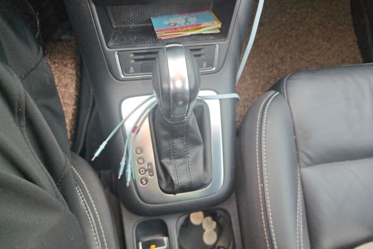 Used Volkswagen Tiguan 2016 300TSI Automatic Two-Wheel Drive Comfort Edition Gear Lever