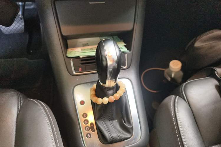 Used Volkswagen Tiguan 2016 300TSI Automatic Two-Wheel Drive Comfort Edition Gear Lever