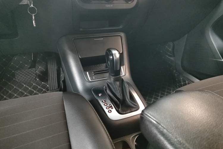 Used Volkswagen Tiguan 2016 300TSI Automatic Two-Wheel Drive Trend Edition Gear Lever