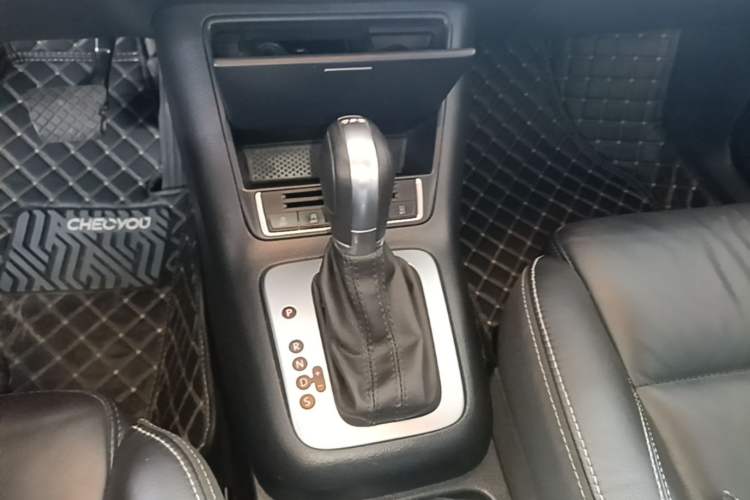 Used Volkswagen Tiguan 2016 280TSI Automatic Two-Wheel Drive Silk Road Comfort Edition Gear Lever