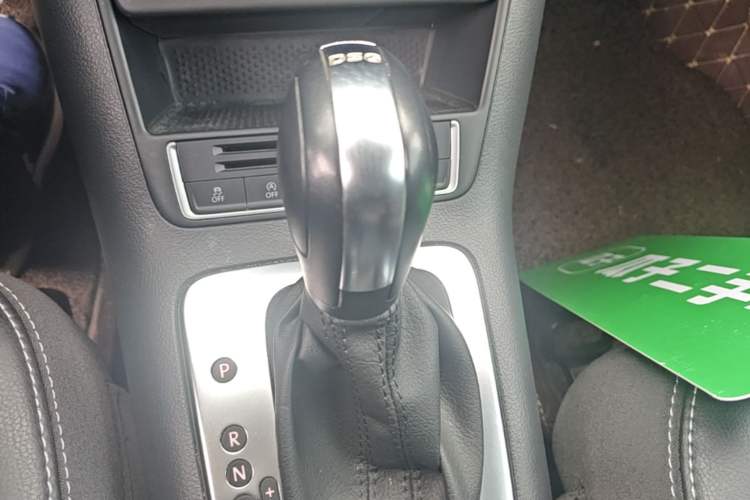 Used Volkswagen Tiguan 2016 280TSI Automatic Two-Wheel-Drive Silk Road Style Edition Gear Lever