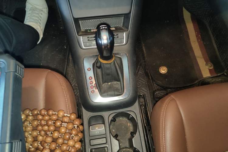 Used Volkswagen Tiguan 2016 280TSI Automatic Two-Wheel-Drive Silk Road Style Edition Gear Lever