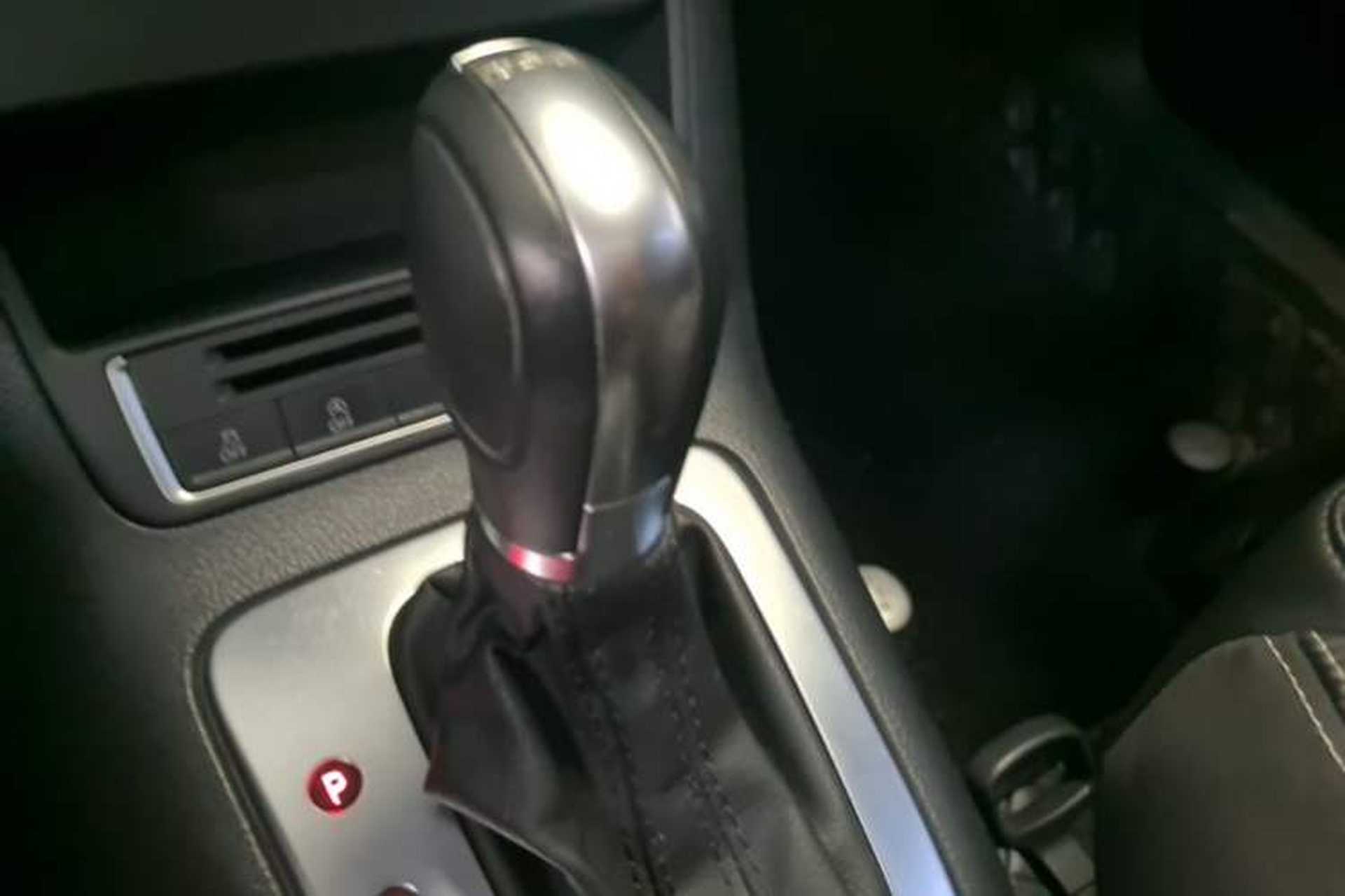 Used Volkswagen Tiguan 2016 280TSI Automatic Two-Wheel Drive Silk Road Comfort Edition Gear Lever