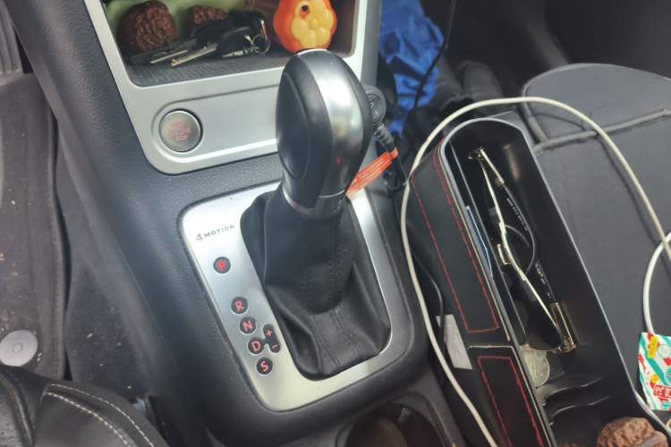Used Volkswagen Tiguan 2016 300TSI Automatic All-Wheel Drive Luxury Edition Gear Lever