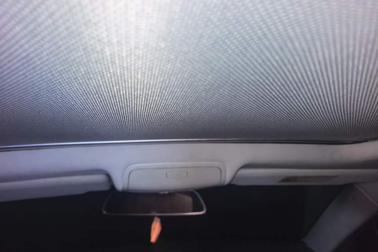 Used Volkswagen Tiguan 2016 300TSI Automatic All-Wheel Drive Fashion Vision Edition Headliner
