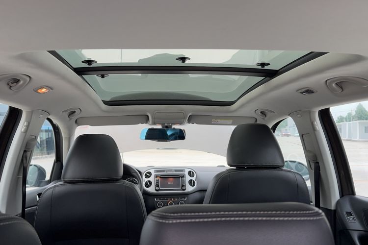 Used Volkswagen Tiguan 2016 300TSI Automatic Two-Wheel Drive Luxury Edition Headliner