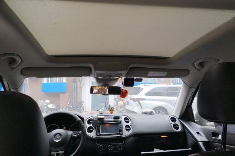 Used Volkswagen Tiguan 2016 330TSI Automatic All-Wheel-Drive Flagship Edition Headliner