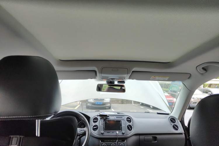Used Volkswagen Tiguan 2016 280TSI Automatic Two-Wheel Drive Silk Road Comfort Edition Headliner