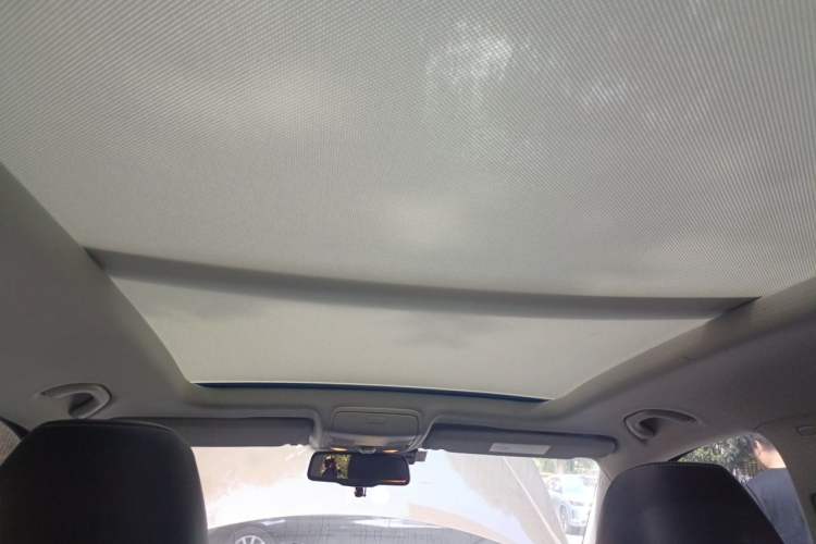 Used Volkswagen Tiguan 2016 300TSI Automatic Two-Wheel Drive Luxury Edition Headliner