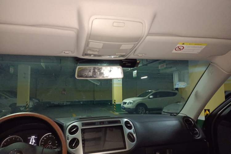 Used Volkswagen Tiguan 2016 300TSI Automatic Two-Wheel Drive Trend Edition Headliner