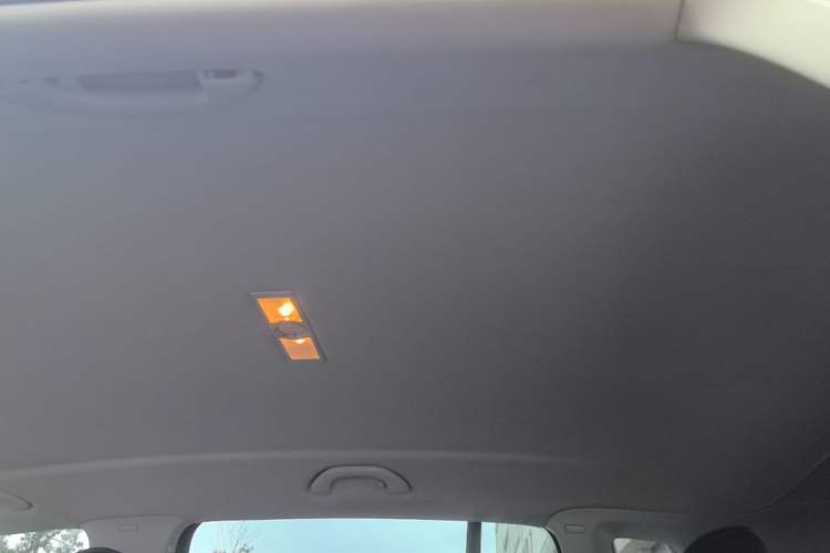 Used Volkswagen Tiguan 2016 300TSI Automatic Two-Wheel Drive Trend Edition Headliner