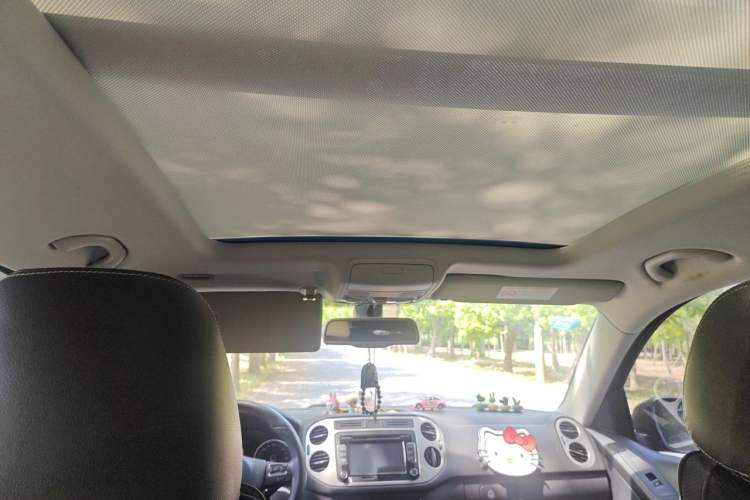 Used Volkswagen Tiguan 2016 300TSI Automatic All-Wheel Drive Luxury Edition Headliner