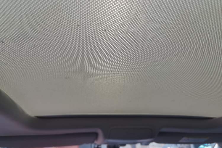 Used Volkswagen Tiguan 2016 300TSI Automatic All-Wheel Drive Luxury Edition Headliner