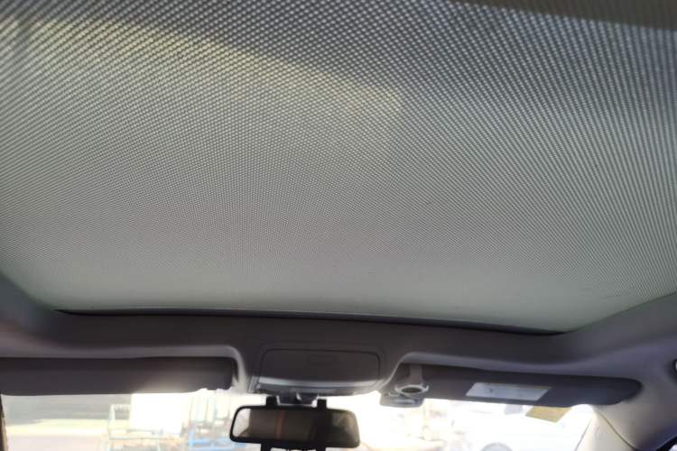 Used Volkswagen Tiguan 2016 300TSI Automatic Two-Wheel Drive Luxury Edition Headliner