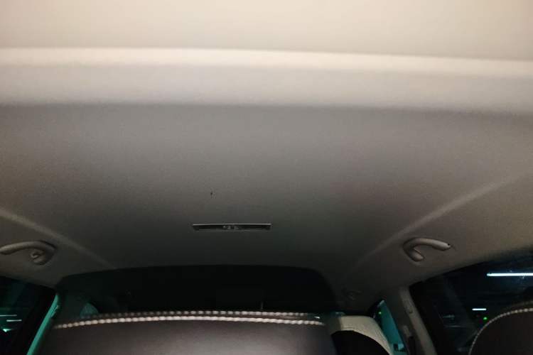 Used Volkswagen Tiguan 2016 300TSI Automatic Two-Wheel Drive Trend Edition Headliner