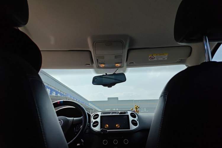 Used Volkswagen Tiguan 2016 280TSI Automatic Two-Wheel-Drive Silk Road Style Edition Headliner