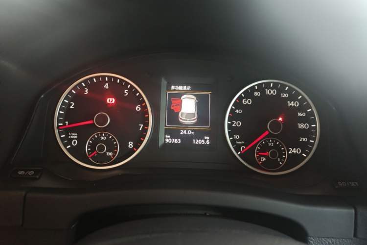 Used Volkswagen Tiguan 2016 300TSI Automatic Two-Wheel Drive Luxury Edition Instrument Cluster