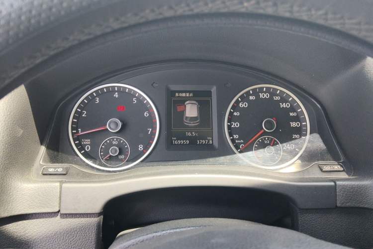 Used Volkswagen Tiguan 2016 300TSI Automatic Two-Wheel Drive Luxury Edition Instrument Cluster