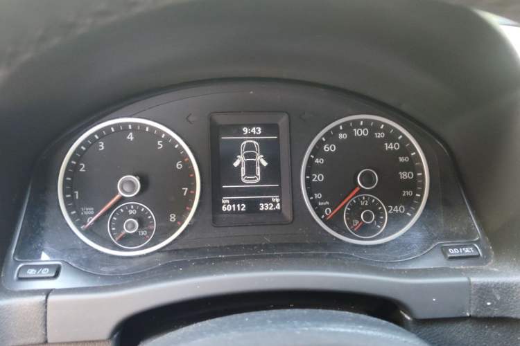Used Volkswagen Tiguan 2016 280TSI Automatic Two-Wheel-Drive Silk Road Style Edition Instrument Cluster