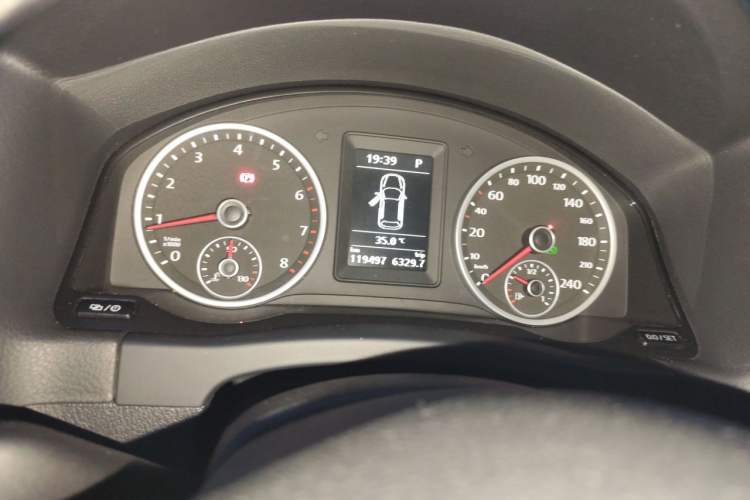 Used Volkswagen Tiguan 2016 300TSI Automatic Two-Wheel Drive Comfort Edition Instrument Cluster