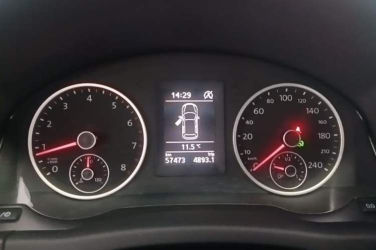 Used Volkswagen Tiguan 2016 280TSI Automatic Two-Wheel Drive Silk Road Comfort Edition Instrument Cluster