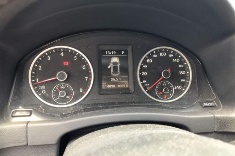 Used Volkswagen Tiguan 2016 280TSI Automatic Two-Wheel Drive Silk Road Comfort Edition Instrument Cluster