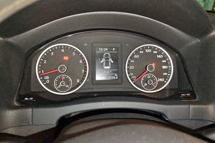 Used Volkswagen Tiguan 2016 280TSI Automatic Two-Wheel-Drive Silk Road Style Edition Instrument Cluster
