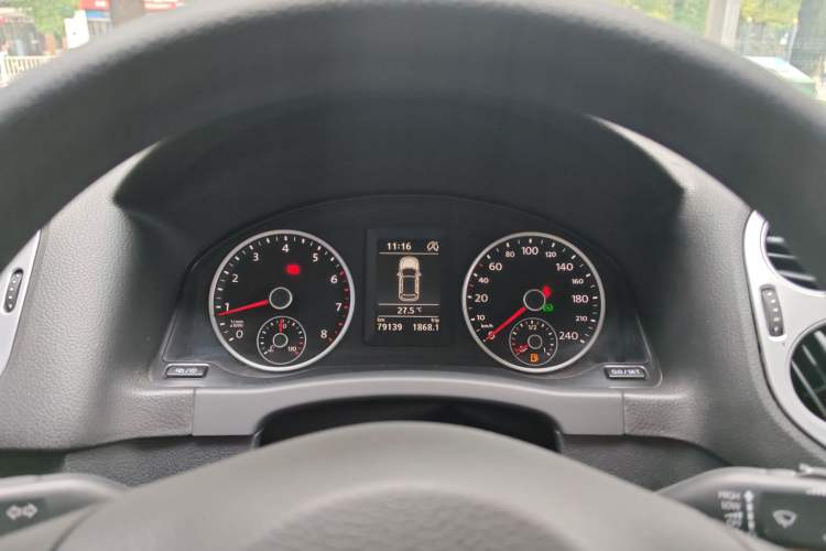 Used Volkswagen Tiguan 2016 280TSI Automatic Two-Wheel-Drive Silk Road Style Edition Instrument Cluster