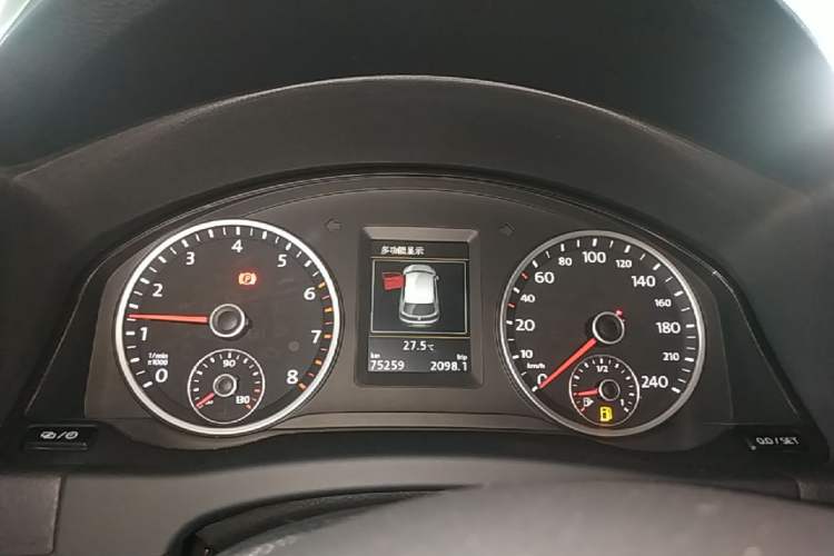 Used Volkswagen Tiguan 2016 300TSI Automatic Two-Wheel Drive Luxury Edition Instrument Cluster