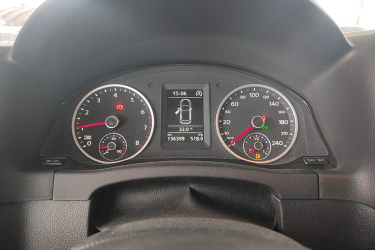 Used Volkswagen Tiguan 2016 280TSI Automatic Two-Wheel-Drive Silk Road Style Edition Instrument Cluster