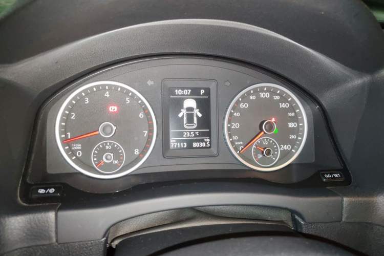 Used Volkswagen Tiguan 2016 280TSI Automatic Two-Wheel-Drive Silk Road Style Edition Instrument Cluster