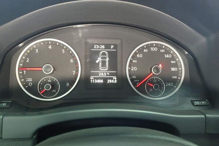 Used Volkswagen Tiguan 2016 280TSI Automatic Two-Wheel-Drive Silk Road Style Edition Instrument Cluster