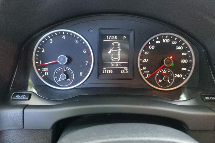 Used Volkswagen Tiguan 2016 300TSI Automatic Two-Wheel Drive Comfort Edition Instrument Cluster