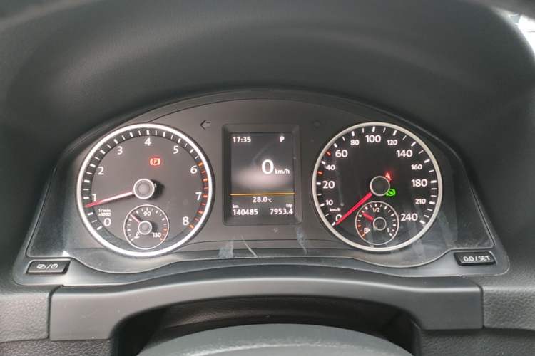 Used Volkswagen Tiguan 2016 300TSI Automatic All-Wheel Drive Luxury Edition Instrument Cluster