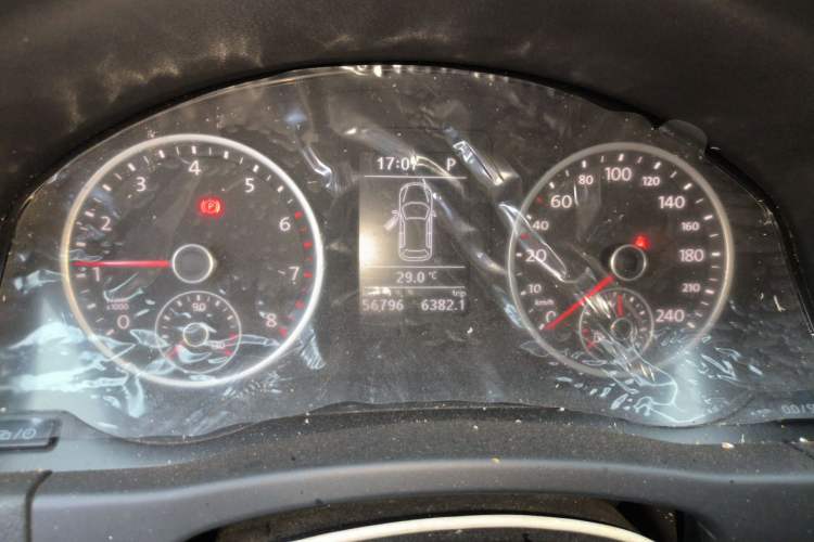 Used Volkswagen Tiguan 2016 280TSI Automatic Two-Wheel-Drive Silk Road Style Edition Instrument Cluster